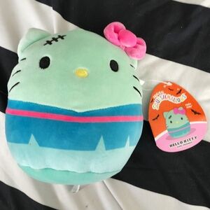 Hello Kitty Squishmallow
